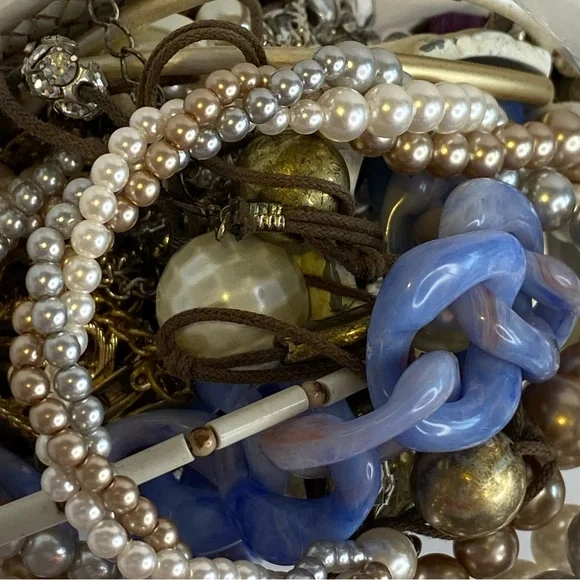 Jewelry Lot 1.6lb+ Mixed Vintage Modern Necklace Bracelet Craft Junk Jewelry - Picture 3 of 11